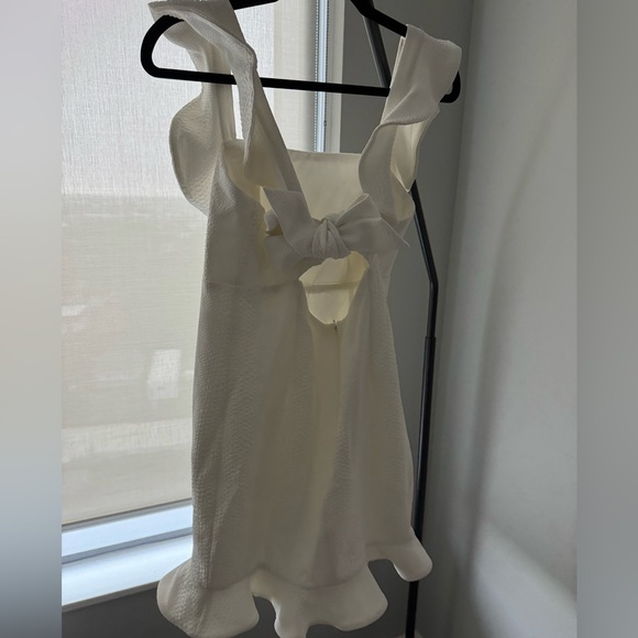 Bardot - Ashley Frill Dress in Ivory - Picture 4 of 4